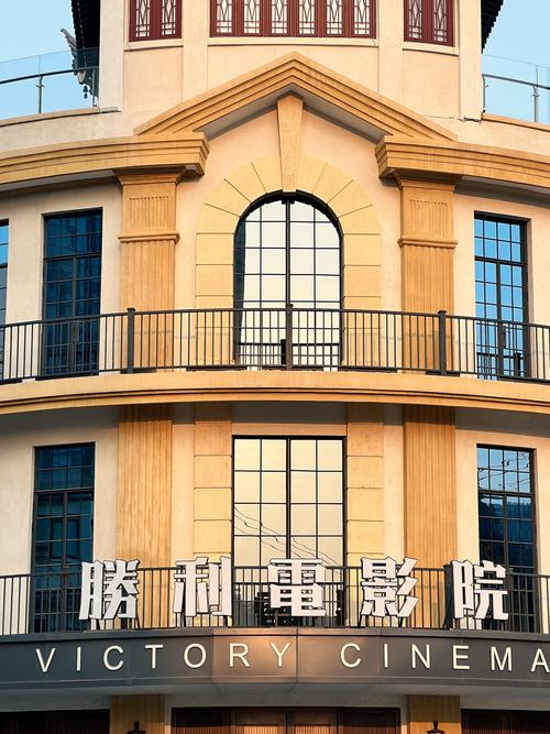 亚洲男人av天堂精品少妇的相关介绍