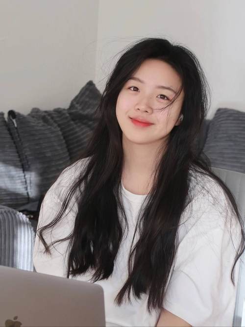 少妇性av的相关介绍