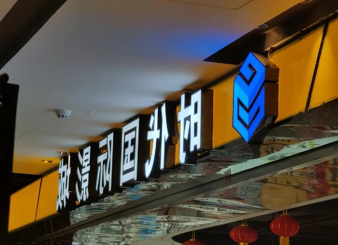 俄罗斯肥妇毛片的相关介绍