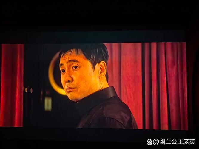 一边摸一边亲免费的相关介绍