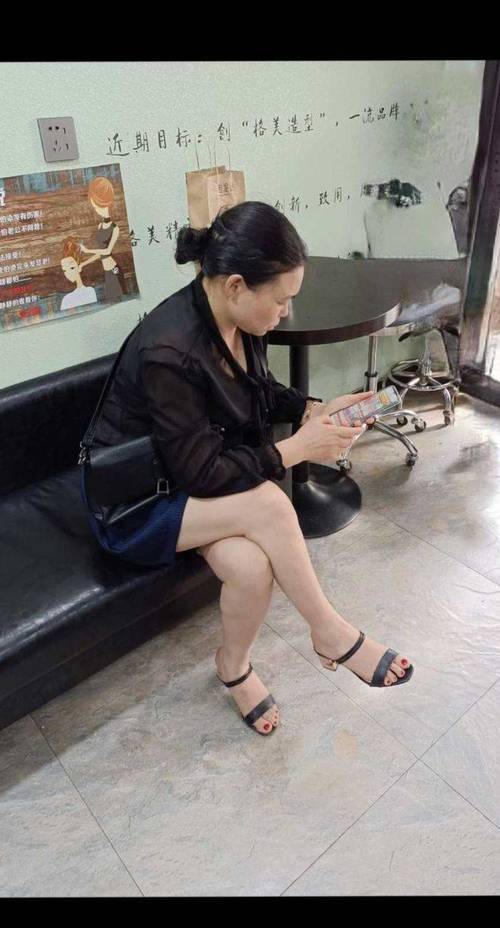 亚洲熟女少妇一区二区三区的相关介绍