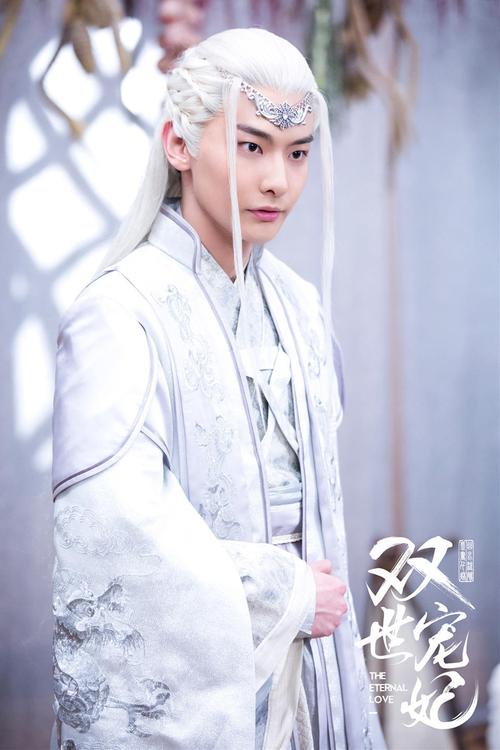 美女张开两腿让男人桶av的相关介绍