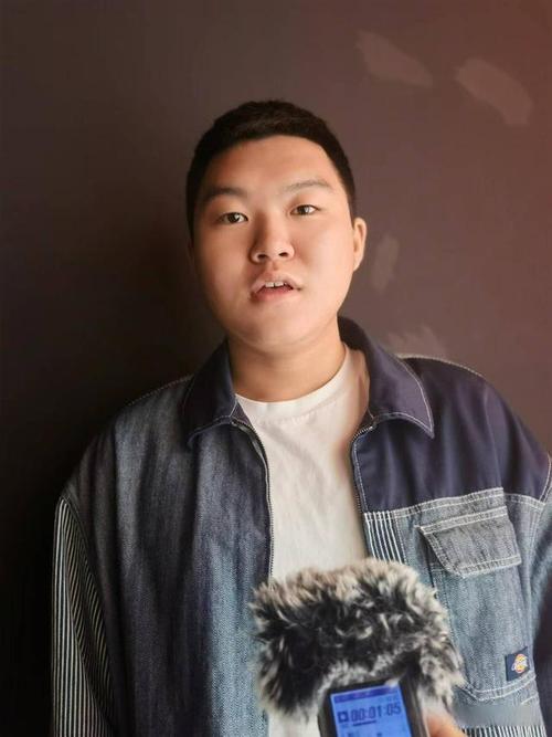 少妇人妻一区二区的相关介绍
