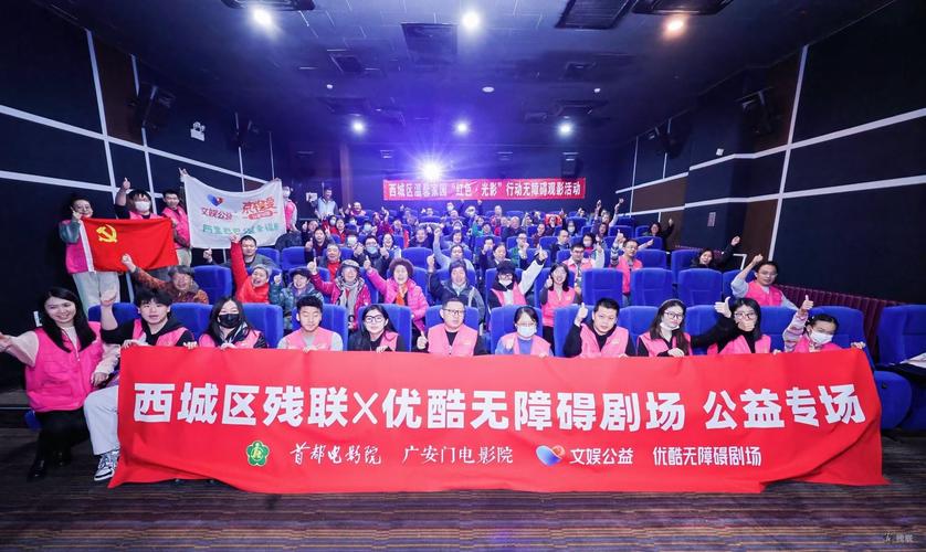 操老师的逼的相关介绍