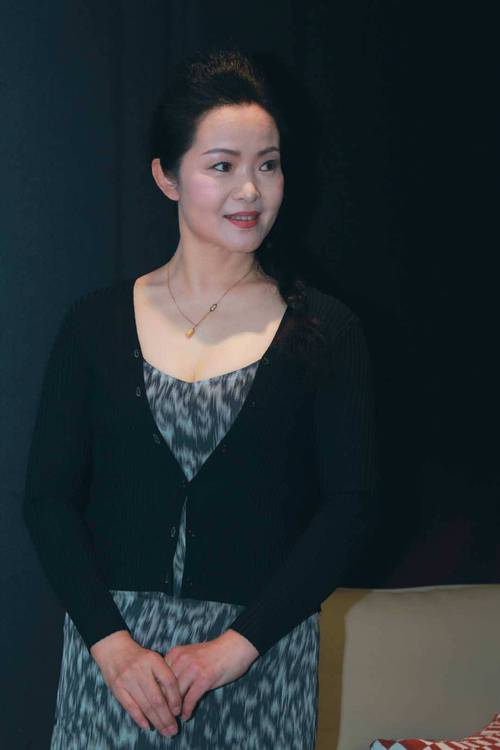怡红影院的相关介绍